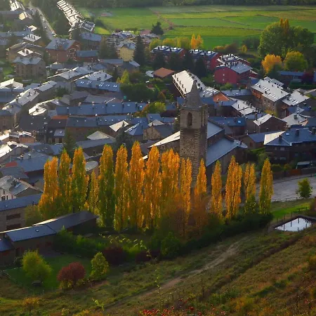 Xiii * Llivia